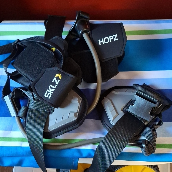 SKLZ HOPZ Vertical Jump Trainer - Picture 1 of 5